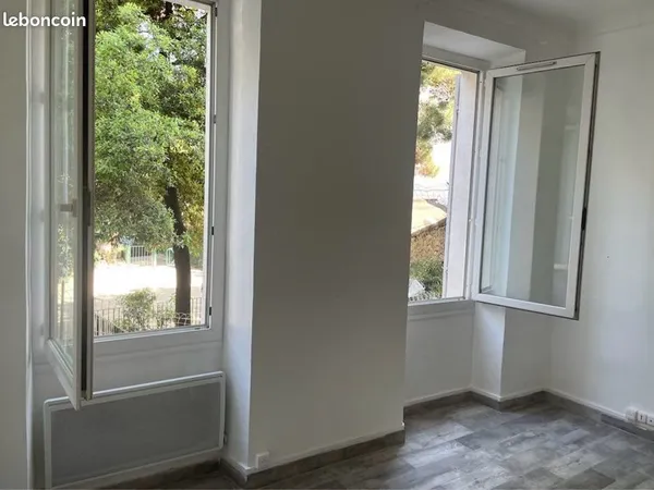 Appartement T2 très bon état 13003 Marseille