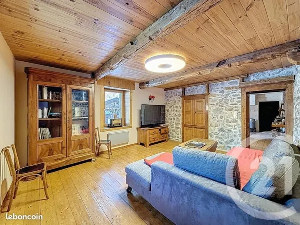 Maison 8 pièces 282 m²