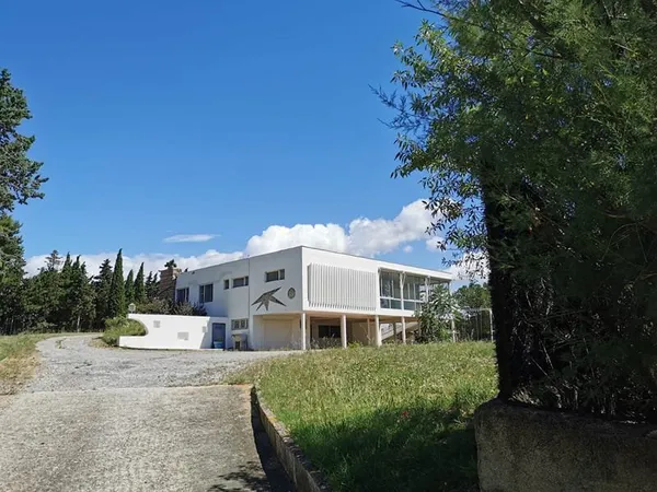 EXCEPTIONNEL: VILLA T7 3000M² DE TERRAIN