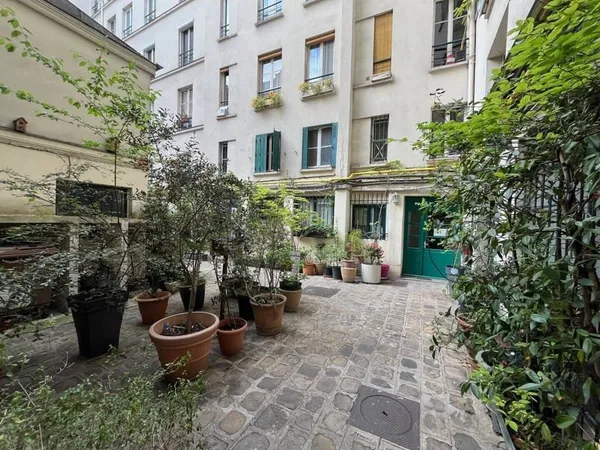 Bureaux 56 m²