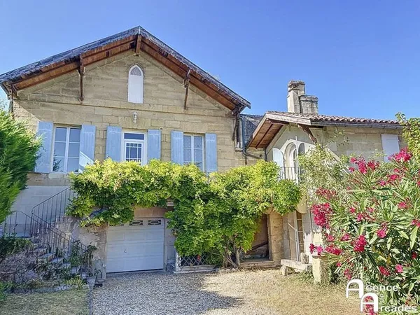 Maison 8 pièces 195 m²