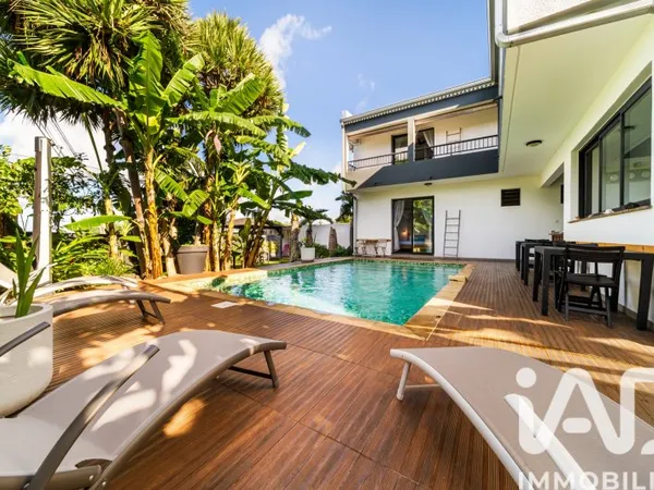Maison 11 pièces 309 m²