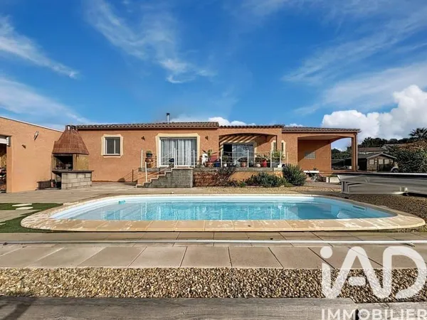 Maison de plain-pied 4 pièces 140 m²