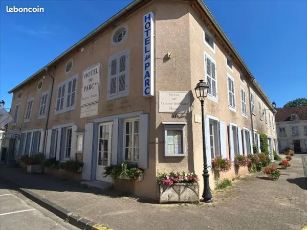 Local commercial 757 m² Arc-en-Barrois