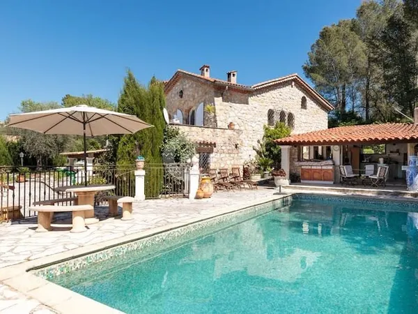 Maison 6 pièces 180 m²