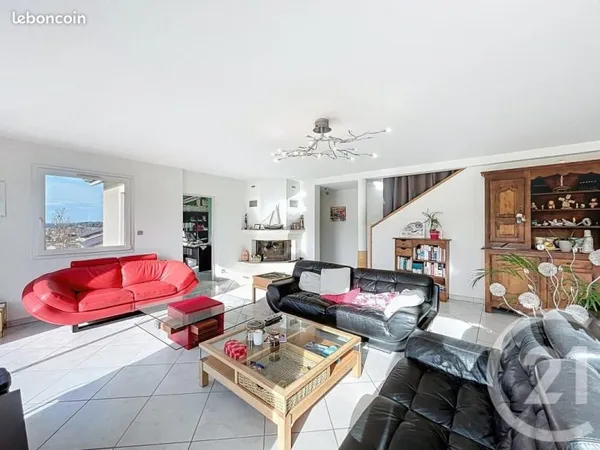 Villa 10 pièces 296 m²