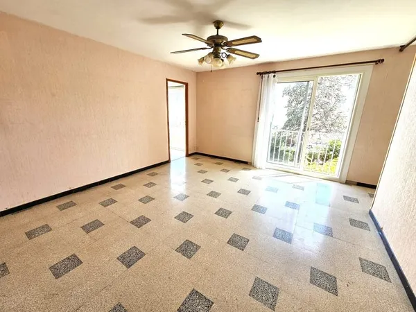 APPARTEMENT T3/T4 de 70 m2 avec Cave et Parkings collectifs sécurisés