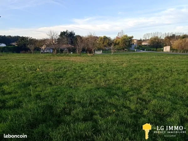 Terrain 1325 m² Courpignac