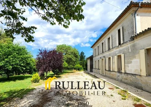 Maison de charme en pierre à rénover Terrain constructible Lalande-de-Fronsac