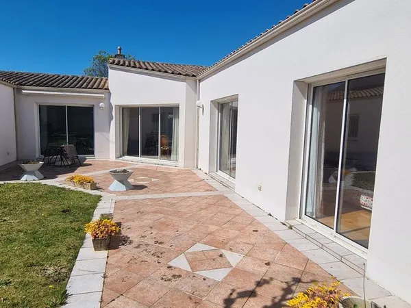 Villa 4 pièces 144 m²