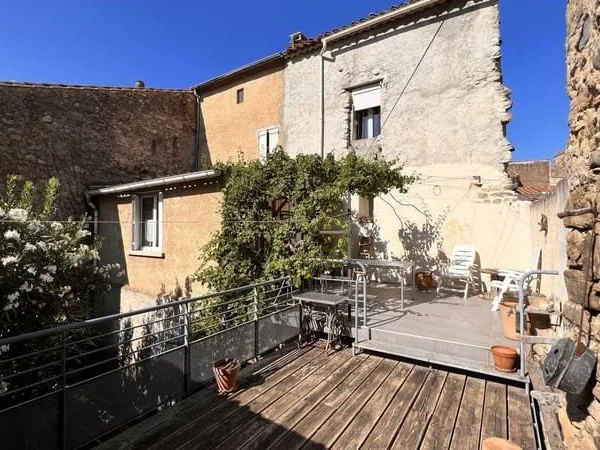Maison avec terrasses