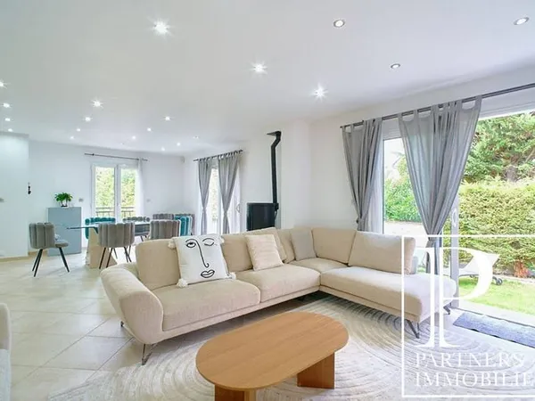 Maison 5 pièces 166 m²