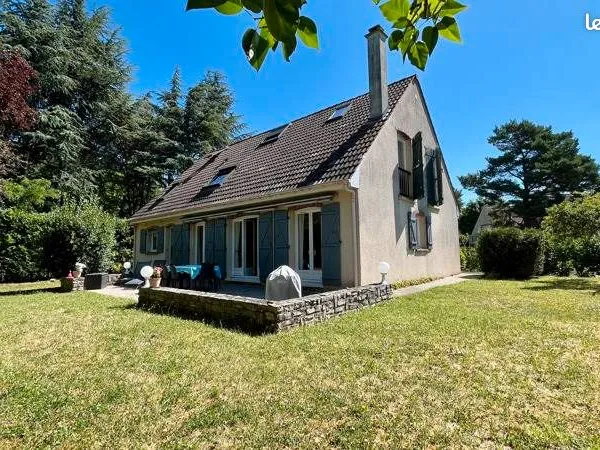 Pavillon 8 pièces 157 m²