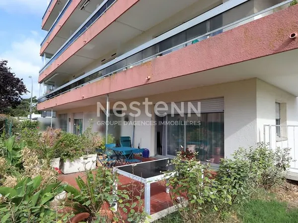 Appartement T3 de 74 m² , garage fermé, deux places de stationnement et cave
