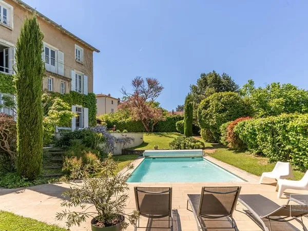 SAINT GERMAIN AU MONT D'OR, MAISON DE CARACTERE, PISCINE