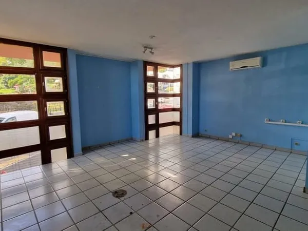 BUREAUX 106 m² A LOUER / PLATEAU CAILLOUX