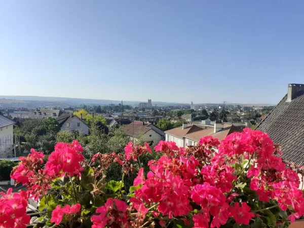 Maison très lumineuse vue exceptionnelle avec jardin AUXERRE