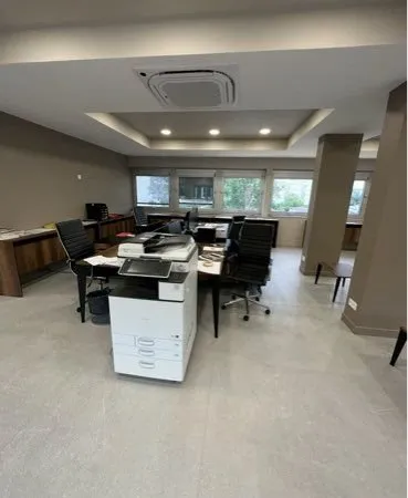 Bureau coWorking / bureau individuel / salle de réunion / cuisine équipée