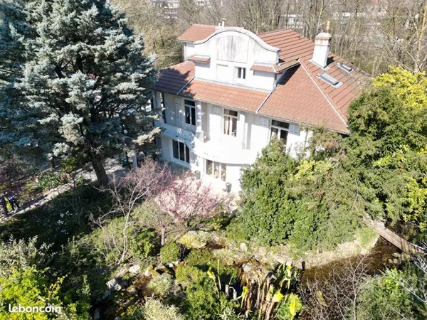 Propriété 12 pièces 340 m²