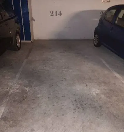 Parking 12 m²