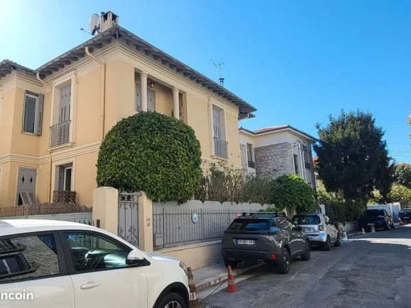 Rez de chaussée de maison niçoise