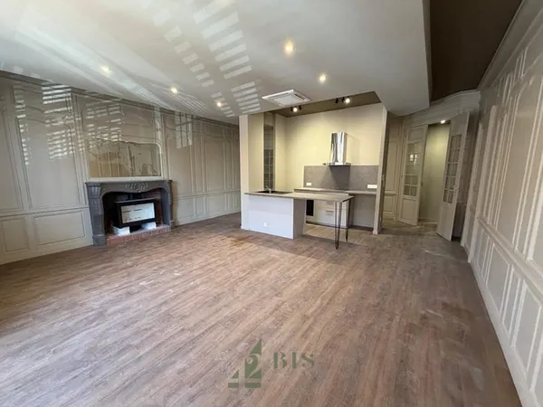 MAISON TRIPLEX AVEC GARAGE DOUBLE