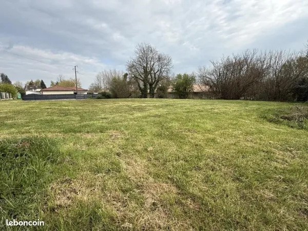Terrain 1 882 m² Garnerans