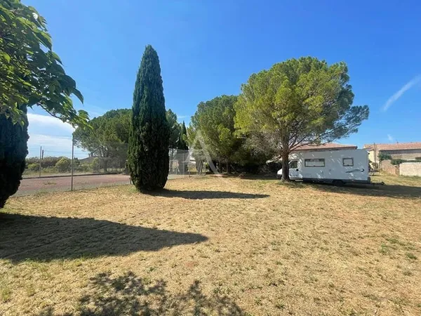 Terrain 3824 m²