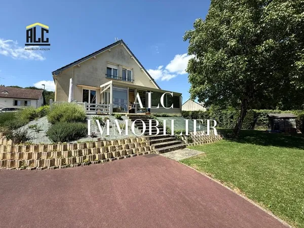 Maison avec studio à vendre