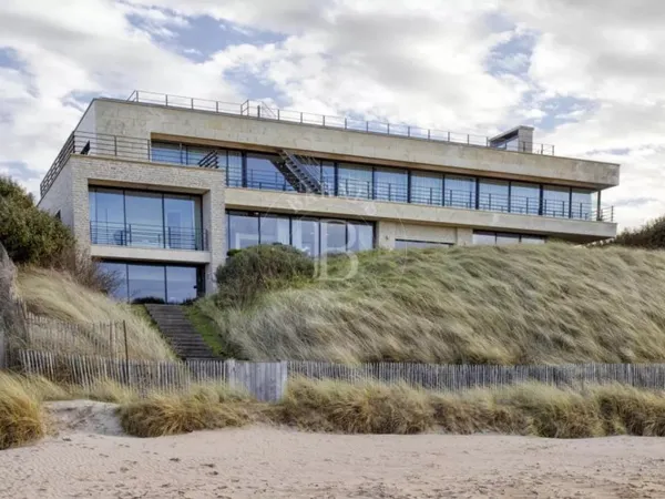 Somptueuse maison contemporaine sur la plage du Home-Varaville