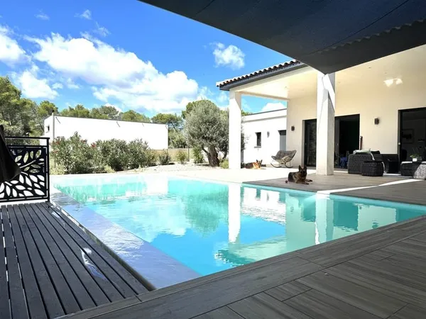 Nimes 30900 Quartier Haut De Nimes