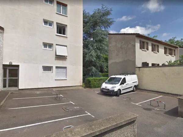 Parking 12 m²