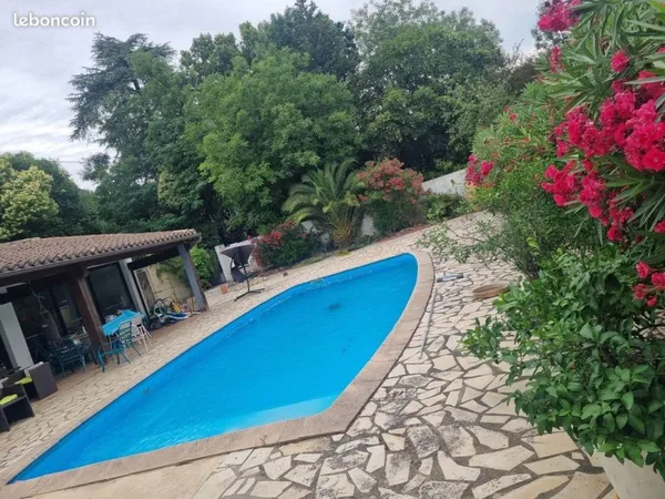 À vendre - Villa à Montferrand