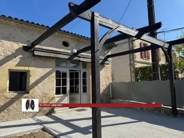 PROCHE LANGON - MAISON DE VILLE AVEC GRAND JARDIN