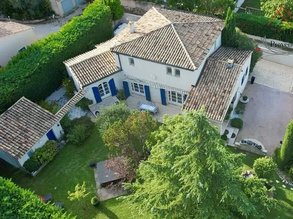 Villa avec vue sur le Mont-Ventoux