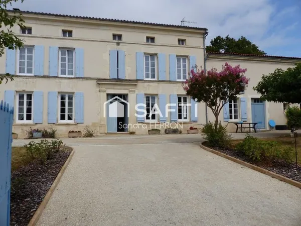Belle demeure familiale 4 chambres piscine