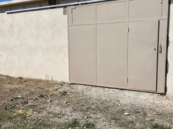 Local d’activité et entrepôt Location Aubignan 1p 46m² 400€