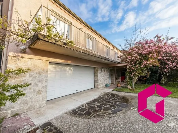 Maison 8 pièces 182 m²