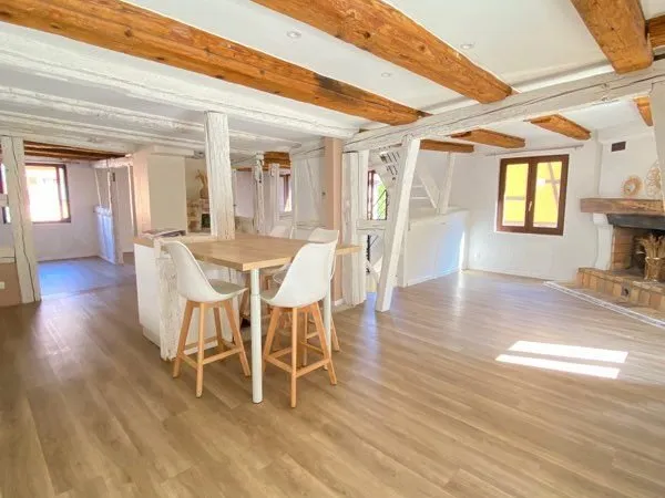 Grande maison familiale au coeur du vignoble avec terrasse et garage à Beblenheim