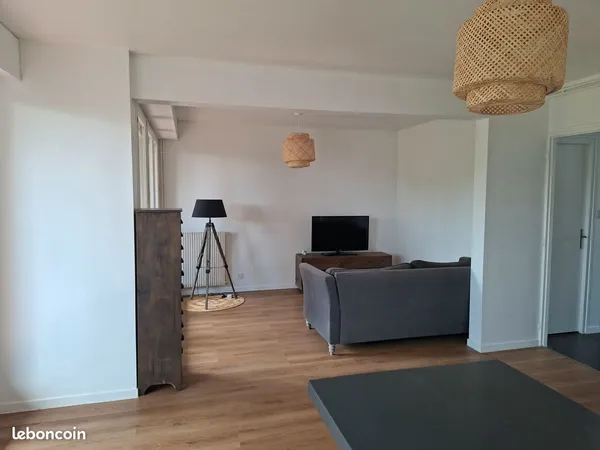 Maison 4 chambres avec garage et terrain