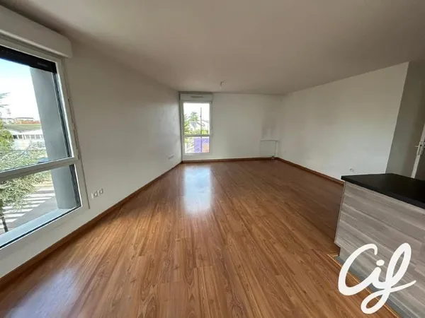 Appartement T4 NANTES Croix Bonneau - 84.2 m2 235 000 Euros