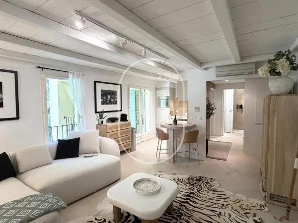 Appartement avec garage à vendre au village de Grimaud