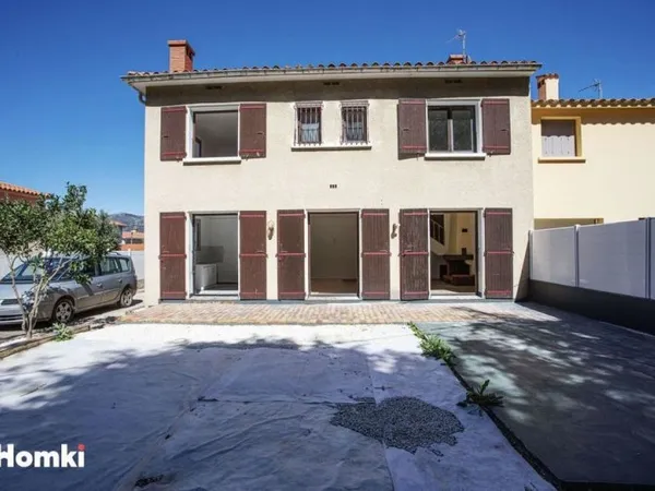 Maison/Villa T6 de 140 m2 à PRADES 66500
