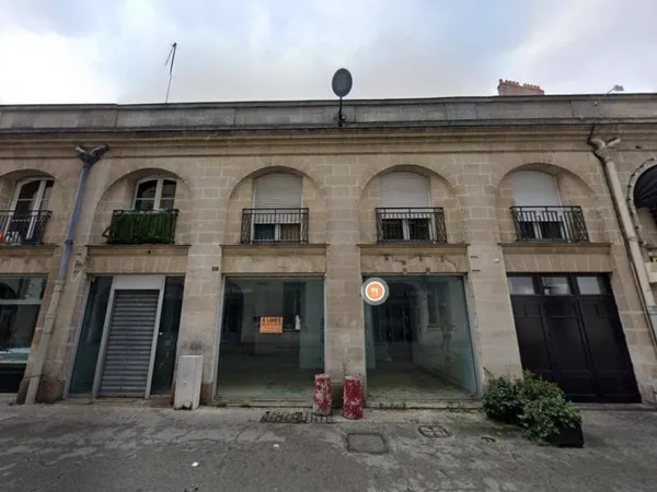Local commercial 114 m²