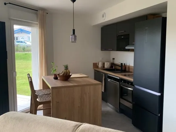 APPARTEMENT T2 EN REZ DE JARDIN 52 M2- TERRASSE 10 M2 - JARD