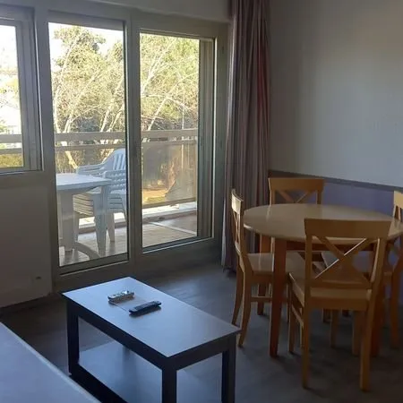 Studio / cabine 4 personnes meuble