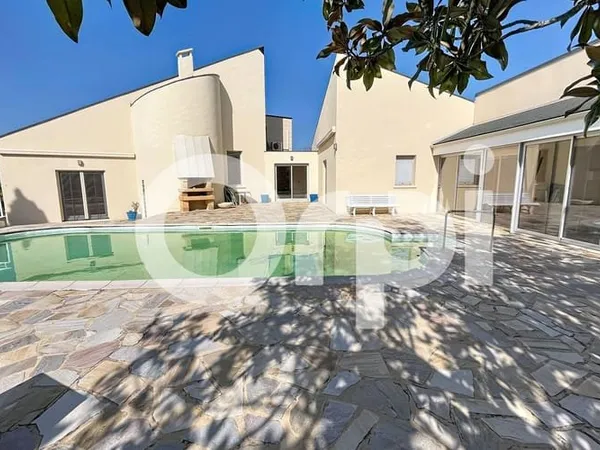 Maison 5 pièces 287 m²