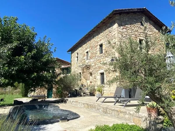 Maison 5 pièces 200 m²