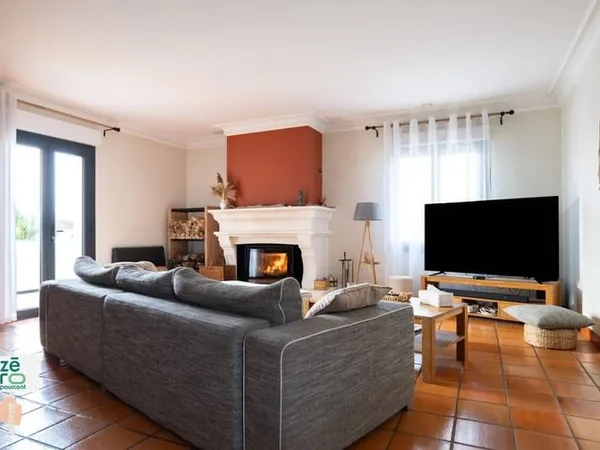 Maison 8 pièces 211 m²