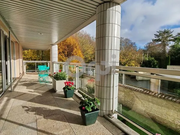 Appartement 4 pièces 142 m²